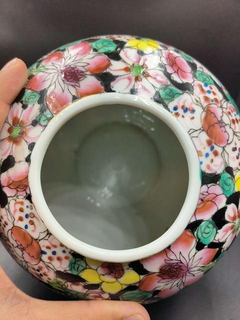 古玩陶瓷粉彩蓋罐真品鑒賞圖
