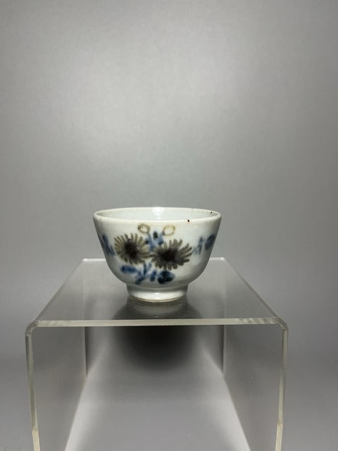 古玩陶瓷青花釉里紅花卉紋杯拍賣，當(dāng)前價格0元