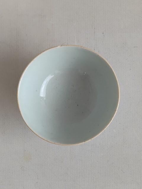 古玩陶瓷豆青釉碗真品鑒賞圖