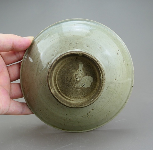 古玩陶瓷元代龍泉窯青瓷唇口盤拍賣，當前價格70元