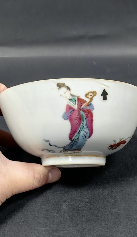 古玩陶瓷清晚期 粉彩人物紋碗真品鑒賞圖
