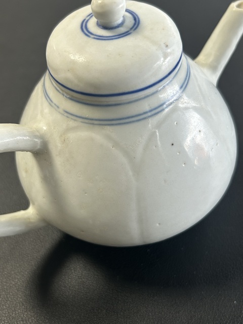 古玩陶瓷青花瓜棱執壺真品鑒賞圖