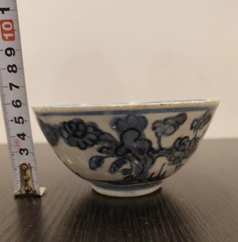 古玩陶瓷青花花卉紋茶碗真品鑒賞圖
