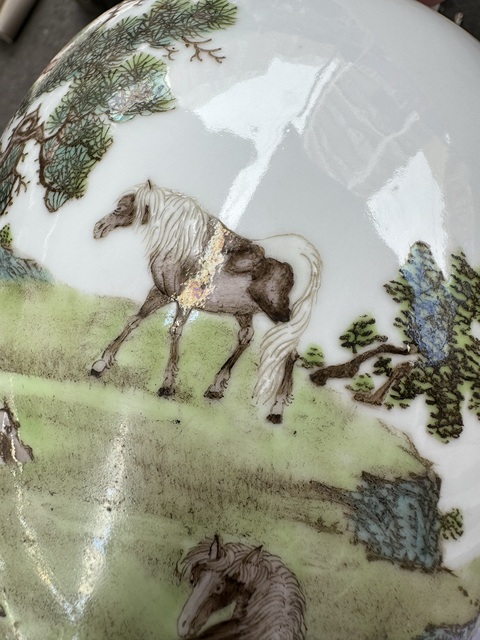 古玩陶瓷馬紋瓶真品鑒賞圖