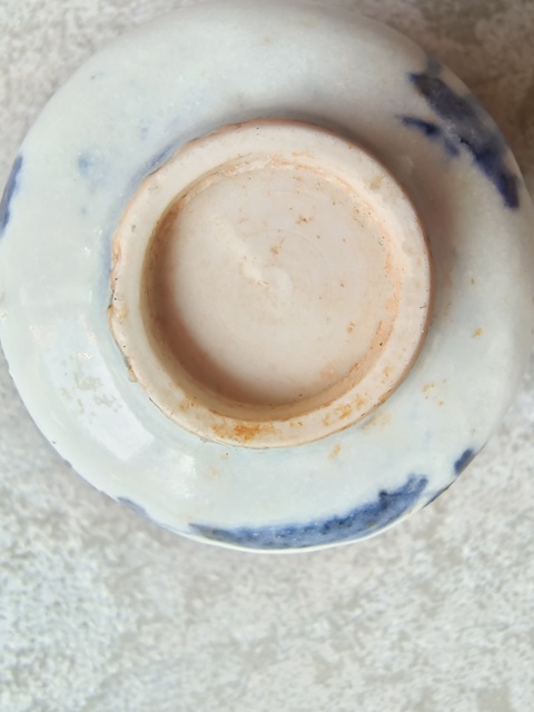 古玩陶瓷花卉紋青花杯真品鑒賞圖