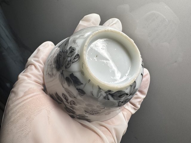 古玩陶瓷墨彩花卉詩紋杯真品鑒賞圖
