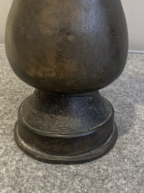 古玩銅器雙龍耳瓶真品鑒賞圖