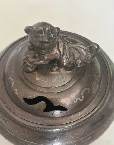 古玩銅器獅子熏爐真品鑒賞圖
