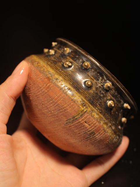 古玩陶瓷醬釉鼓釘紋水盂真品鑒賞圖