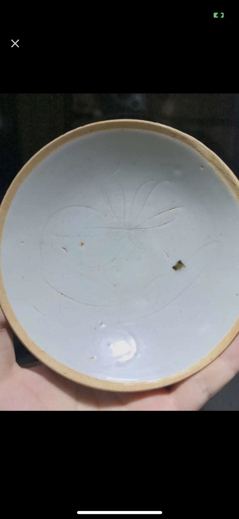 古玩陶瓷芒口圈足覆燒工藝刻花影青碗真品鑒賞圖