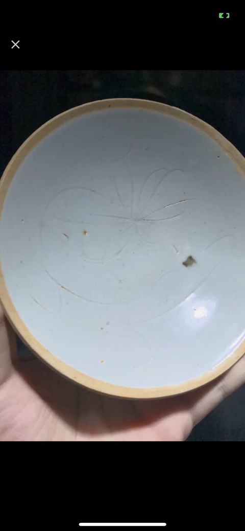 古玩陶瓷芒口圈足覆燒工藝刻花影青碗真品鑒賞圖