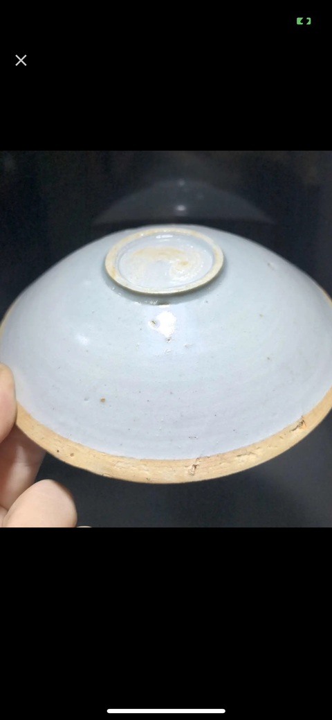 古玩陶瓷芒口圈足覆燒工藝刻花影青碗真品鑒賞圖
