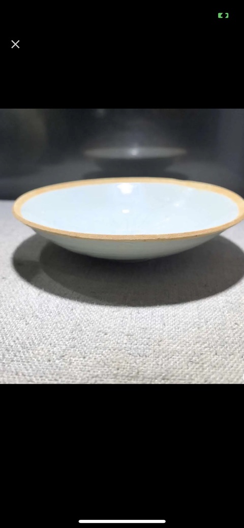 古玩陶瓷芒口圈足覆燒工藝刻花影青碗真品鑒賞圖