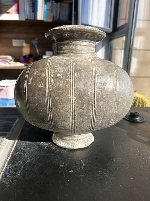 古玩陶瓷弦紋繭形壺真品鑒賞圖
