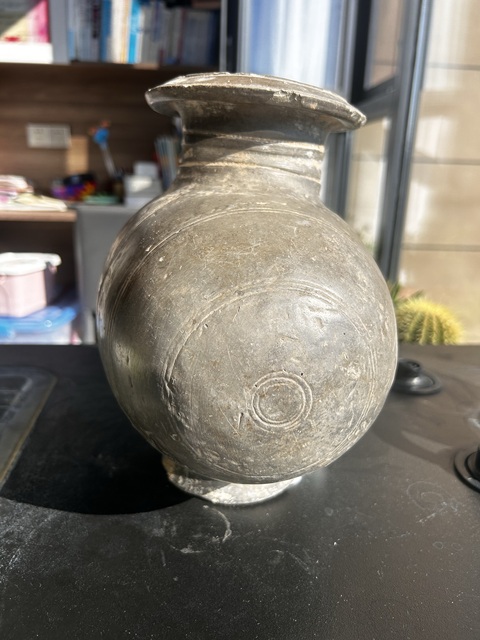 古玩陶瓷弦紋繭形壺真品鑒賞圖