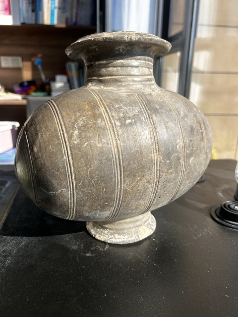 古玩陶瓷弦紋繭形壺真品鑒賞圖