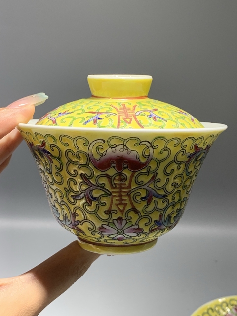 古玩陶瓷粉彩蓋碗真品鑒賞圖