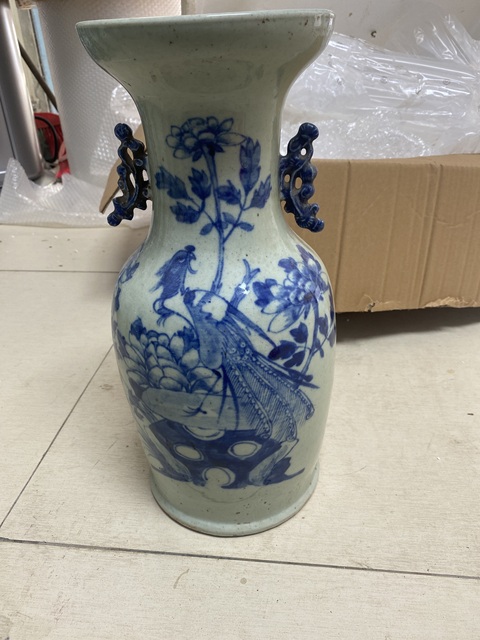 古玩陶瓷鳳凰牡丹紋青花瓶真品鑒賞圖