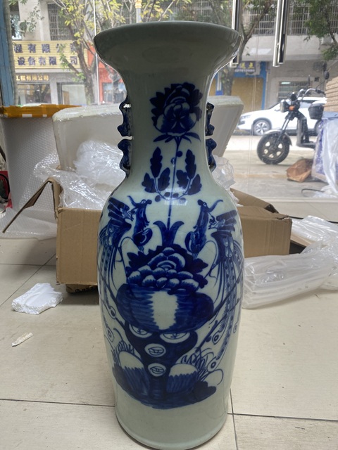 古玩陶瓷鳳凰牡丹紋青花瓶真品鑒賞圖