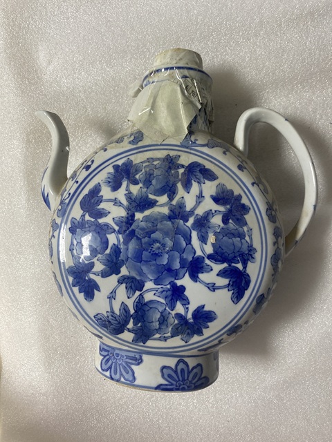 古玩陶瓷青花執(zhí)壺真品鑒賞圖