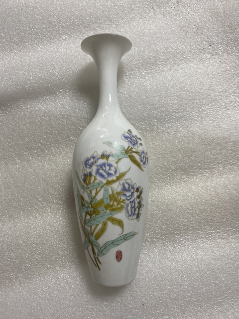 古玩陶瓷花卉紋長頸撇口瓶真品鑒賞圖
