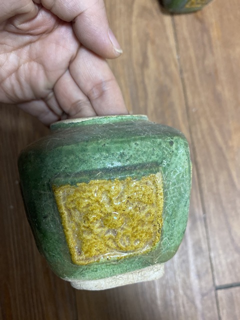 古玩陶瓷三彩罐真品鑒賞圖