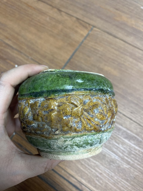 古玩陶瓷三彩罐真品鑒賞圖