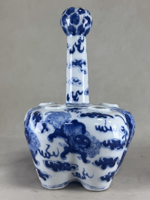 古玩陶瓷青花五孔花插真品鑒賞圖