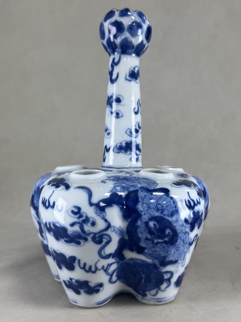 古玩陶瓷青花五孔花插真品鑒賞圖