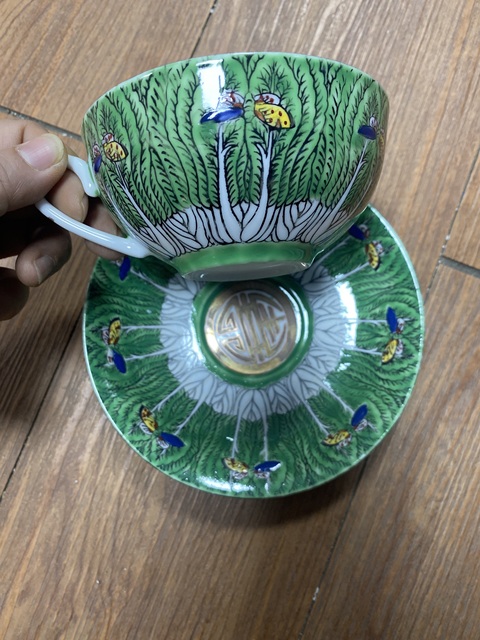古玩陶瓷萊菔蝶壽字吉語紋杯盤真品鑒賞圖