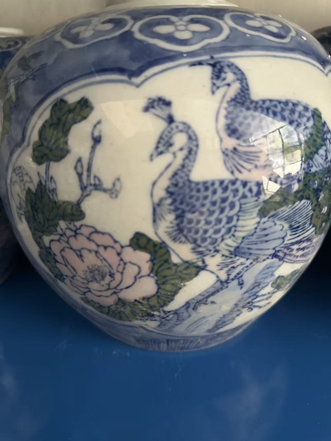 古玩陶瓷花鳥紋罐真品鑒賞圖