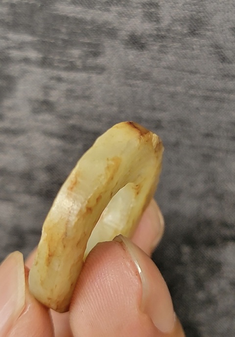 古玩玉器和田玉雕絞絲環真品鑒賞圖