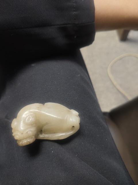 古玩玉器和田玉雕“瑞獸”真品鑒賞圖