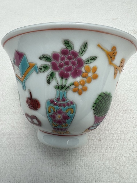 古玩陶瓷博古圖粉彩杯真品鑒賞圖