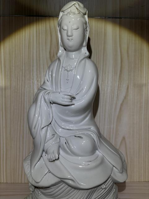 古玩陶瓷德化白瓷觀音瓷塑像真品鑒賞圖