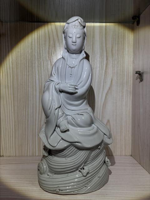 古玩陶瓷德化白瓷觀音瓷塑像真品鑒賞圖