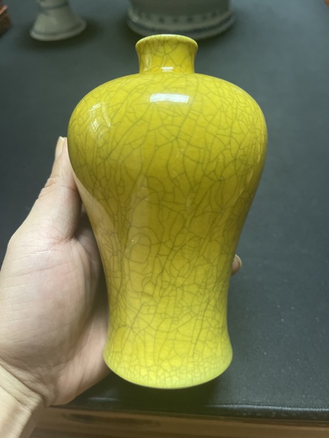 古玩陶瓷黃哥釉梅瓶真品鑒賞圖