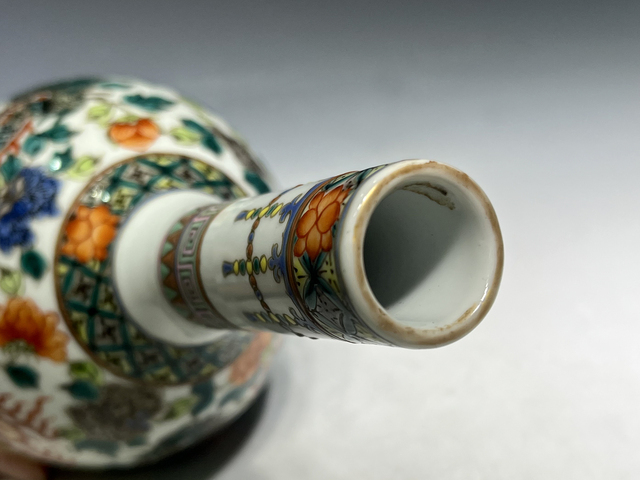 古玩陶瓷清晚期·五彩龍紋長頸瓶真品鑒賞圖