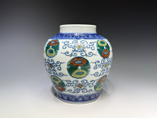 古玩陶瓷清中晚·斗彩團菊紋罐真品鑒賞圖