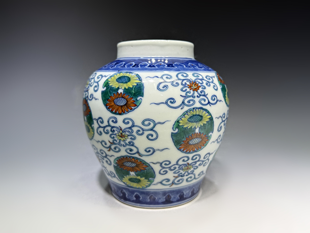 古玩陶瓷清中晚·斗彩團菊紋罐真品鑒賞圖