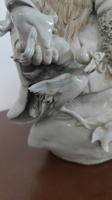 古玩陶瓷白釉壽星造像真品鑒賞圖