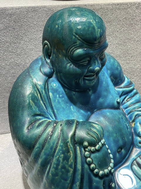古玩陶瓷孔雀藍釉彌勒笑佛真品鑒賞圖