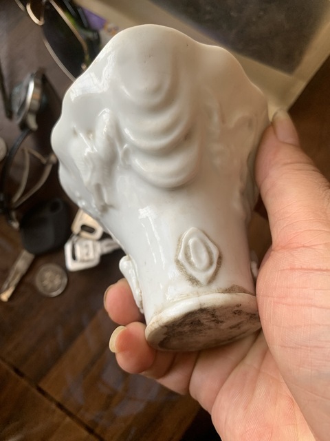 古玩陶瓷德化白瓷龍虎杯真品鑒賞圖