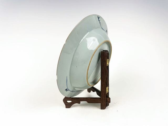 古玩陶瓷清康熙·青花博古八寶折沿盤拍賣，當(dāng)前價(jià)格0元