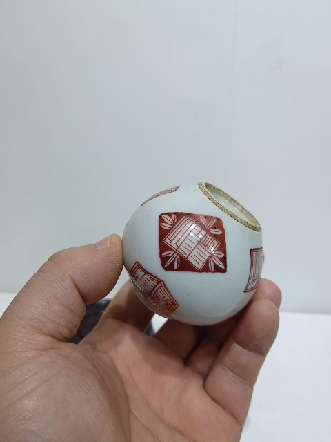 古玩陶瓷礬紅印章紋水盂真品鑒賞圖