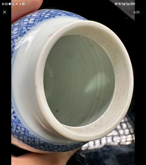 古玩陶瓷青花庭院仕女圖瓜楞罐真品鑒賞圖