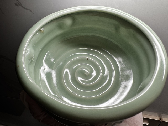 古玩陶瓷青釉堆塑香爐真品鑒賞圖