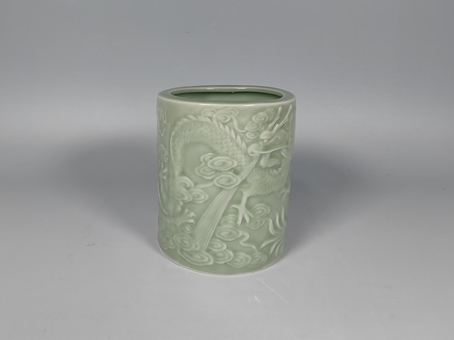 古玩陶瓷創(chuàng)匯粉青釉堆塑雕龍紋筆筒真品鑒賞圖