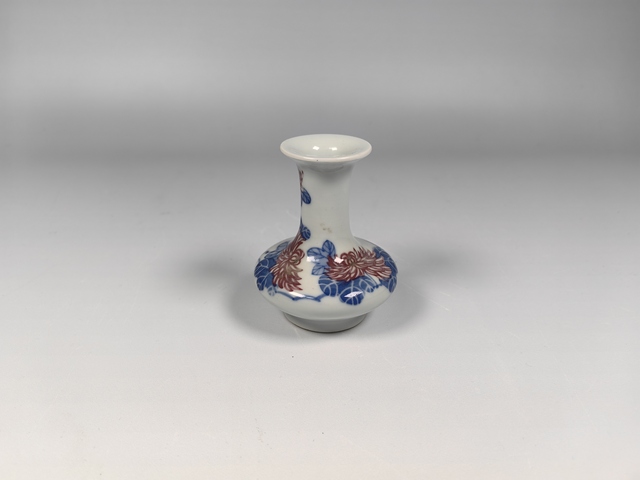 古玩陶瓷民國解放初青花釉里紅花卉紋荸薺瓶真品鑒賞圖