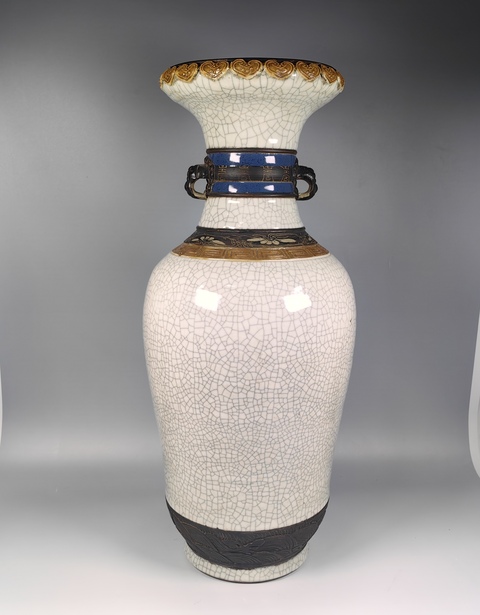 古玩陶瓷清中晚三色哥釉壽字賞瓶真品鑒賞圖